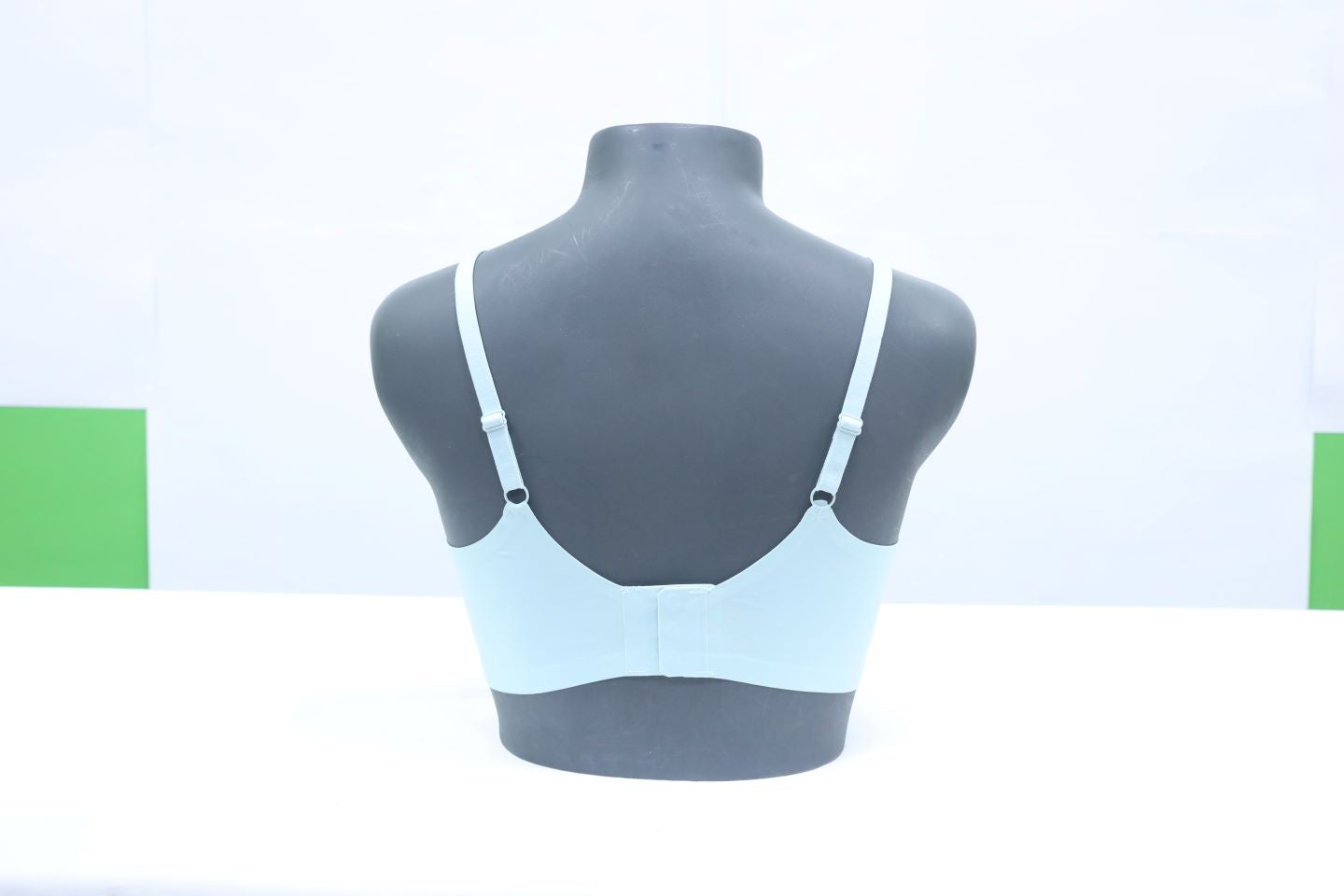 10070 - Premium Bralette with 3+ Hooks - Seamless and Comfortable Everyday Wear